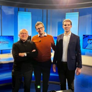 trasmissione salute news 12 tv parma: da sinistra a destra Dott. Reverberi, Dott. Gaibazzi e il conduttore tv Alberto Dallatana